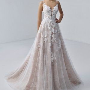 Brand New Elysee Chloe Wedding Dress